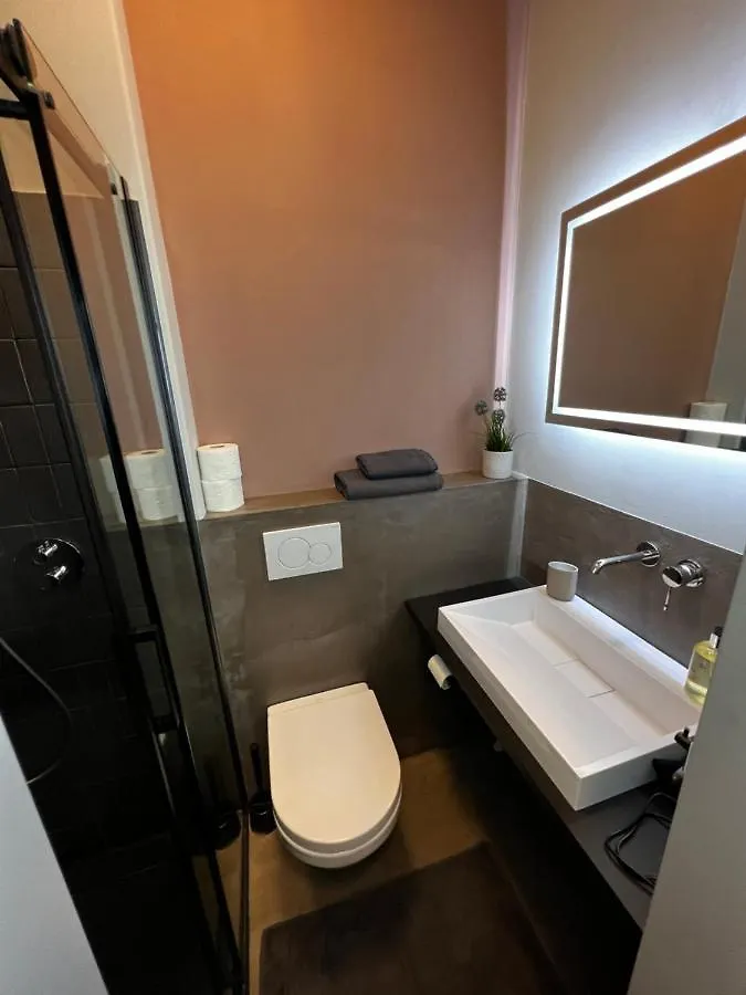 Elegant And Relaxing Nordstadt Studio Hannover